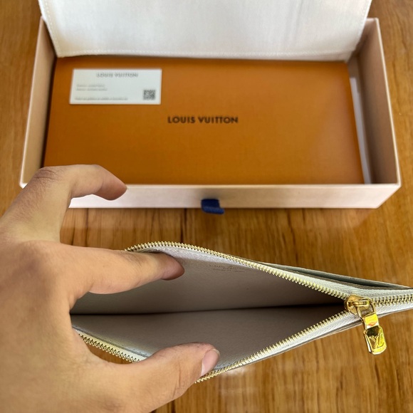 Louis Vuitton Slim Purse Wallet - Picture 3 of 5